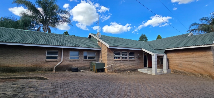 4 Bedroom Property for Sale in Doringkruin North West